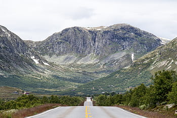 highland-mountain-road-trip-royalty-free-thumbnail.jpg